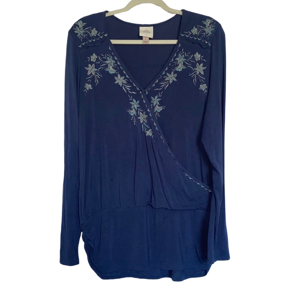 Knox Rose| Embroidered Long Sleeve Vneck Blouse Top